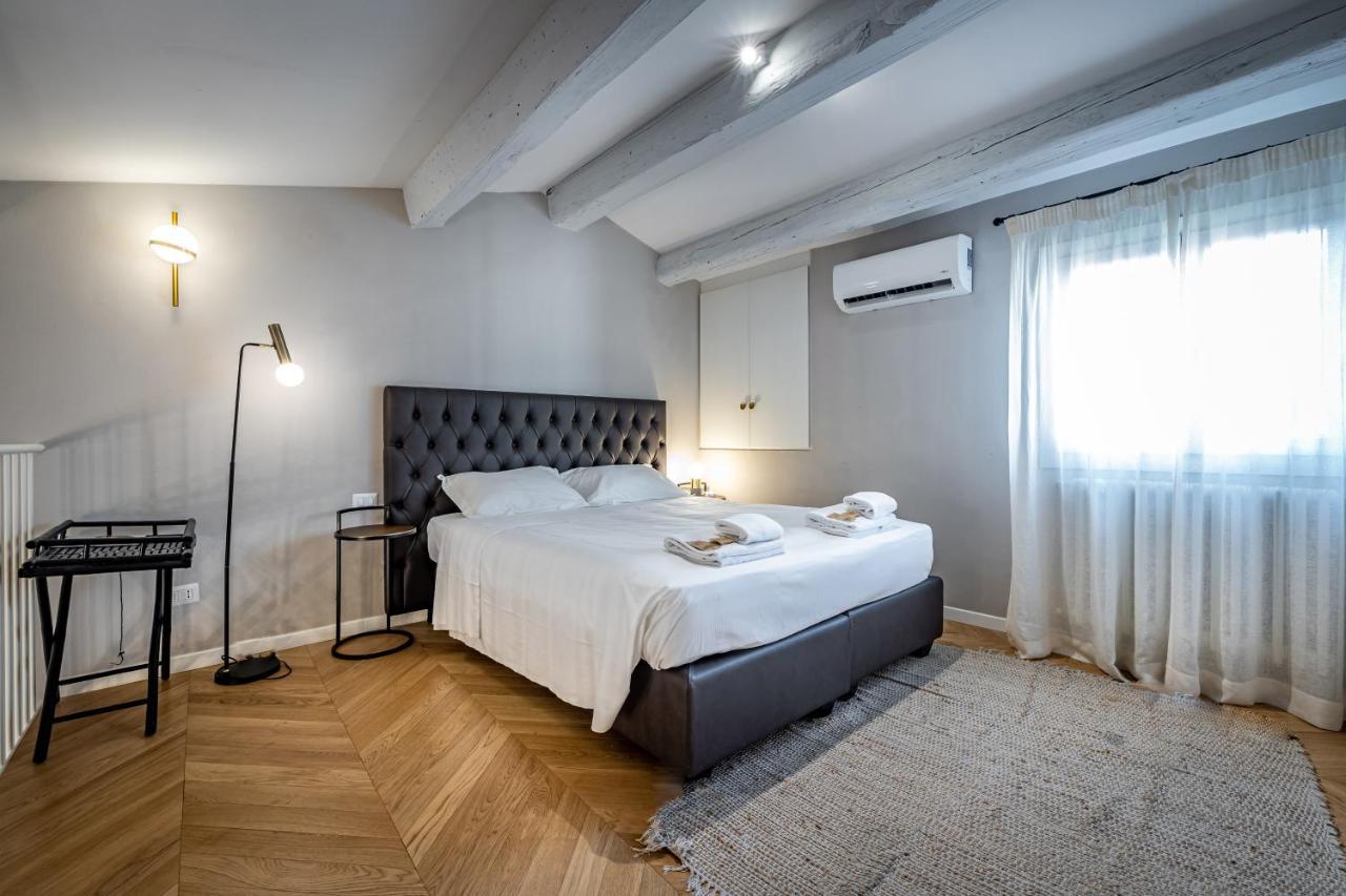Hs4U Ricasoli Luxury Apartment Near Duomo N. 3 Florenţa Exterior foto