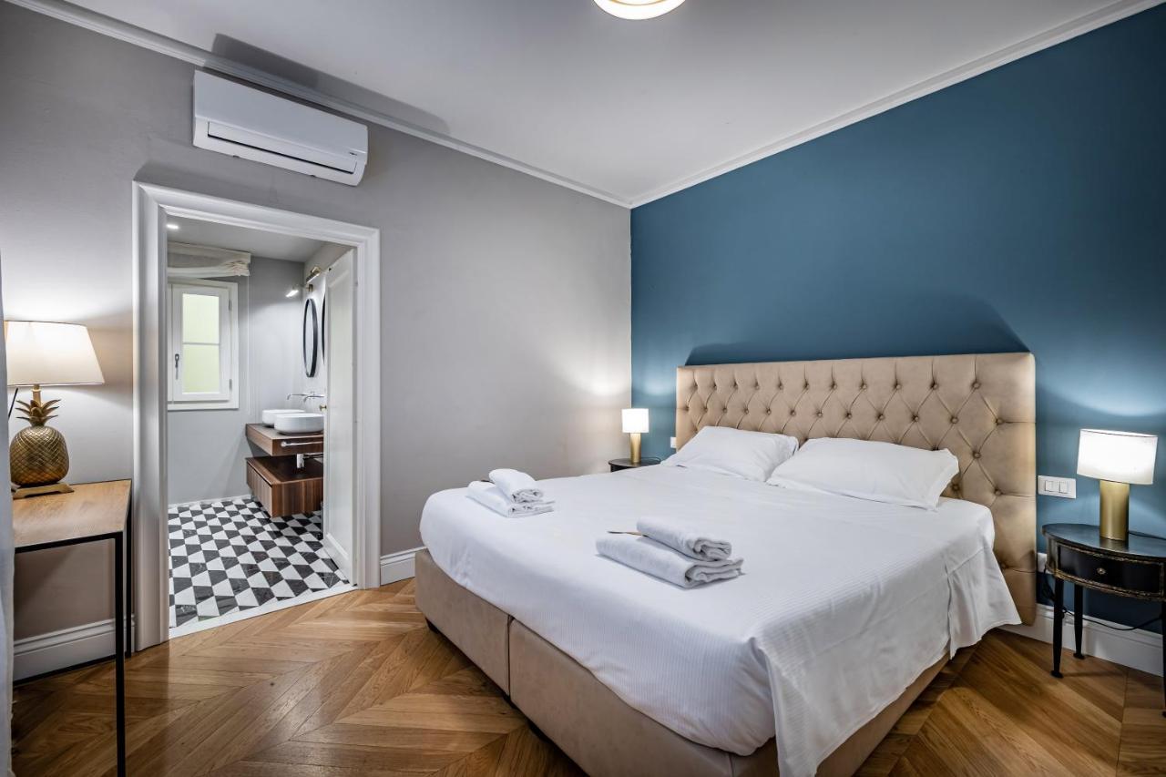 Hs4U Ricasoli Luxury Apartment Near Duomo N. 3 Florenţa Exterior foto