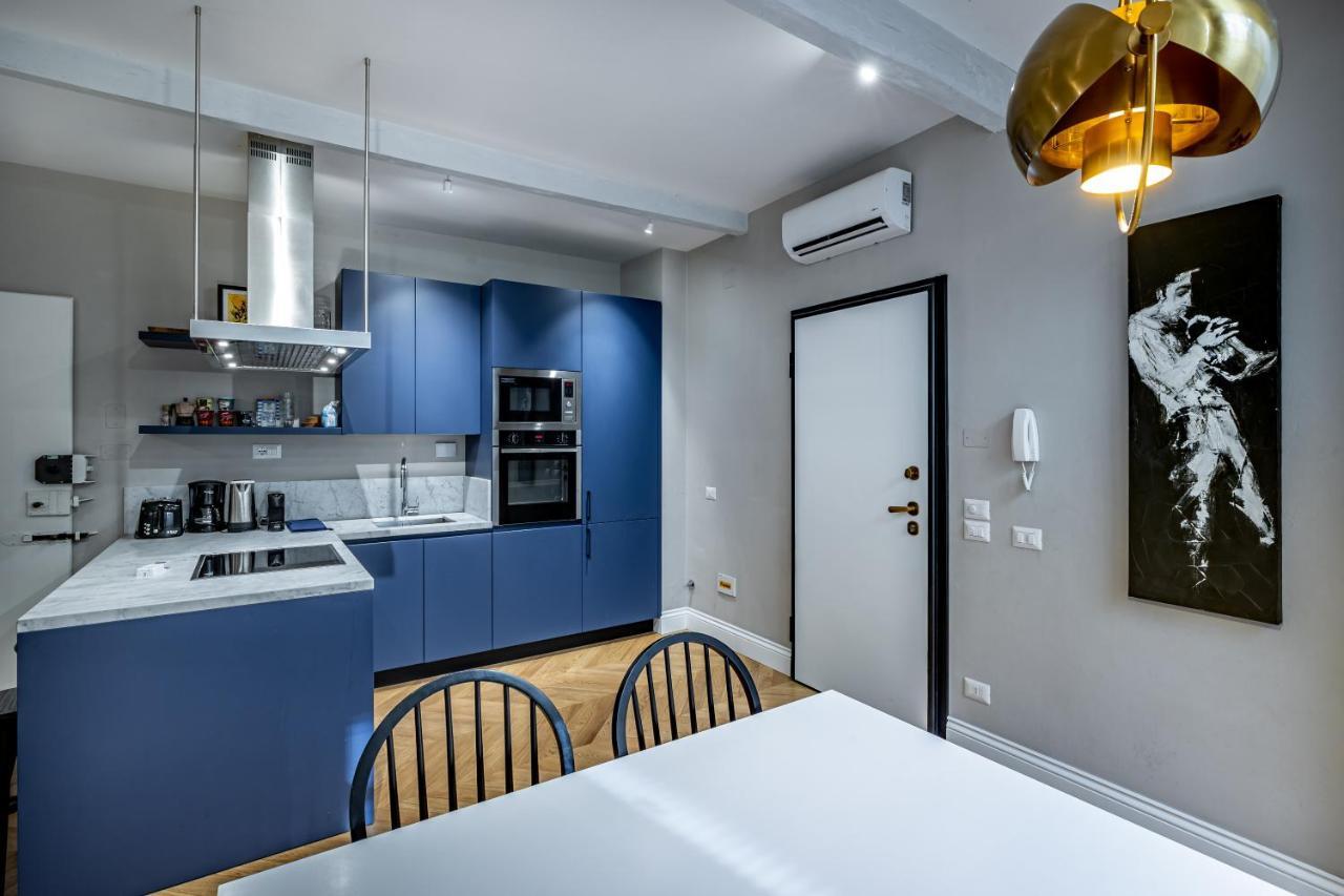 Hs4U Ricasoli Luxury Apartment Near Duomo N. 3 Florenţa Exterior foto
