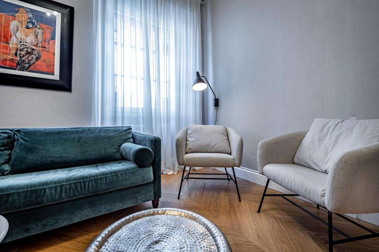 Hs4U Ricasoli Luxury Apartment Near Duomo N. 3 Florenţa Exterior foto
